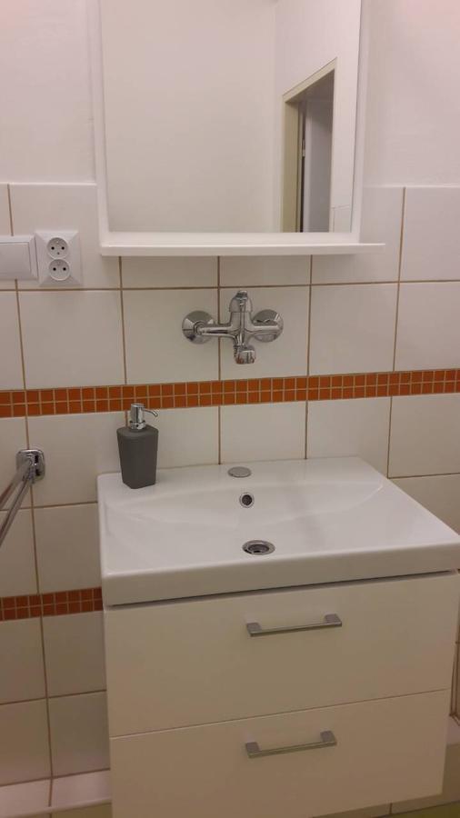 Penzion Mar Hradec Králové エクステリア 写真