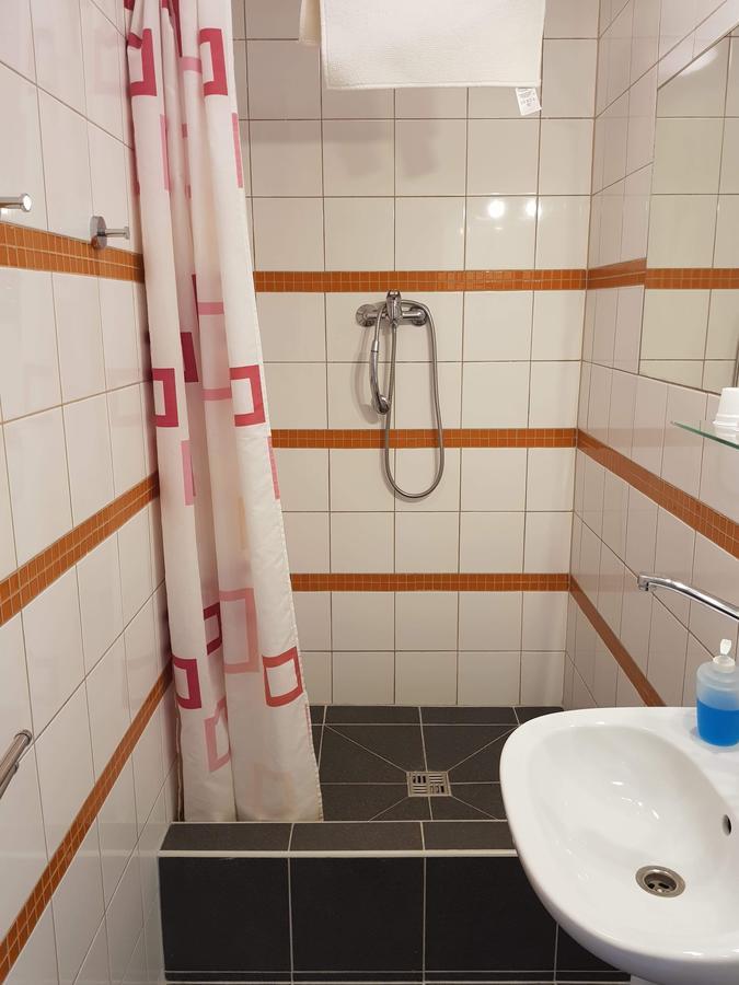 Penzion Mar Hradec Králové エクステリア 写真
