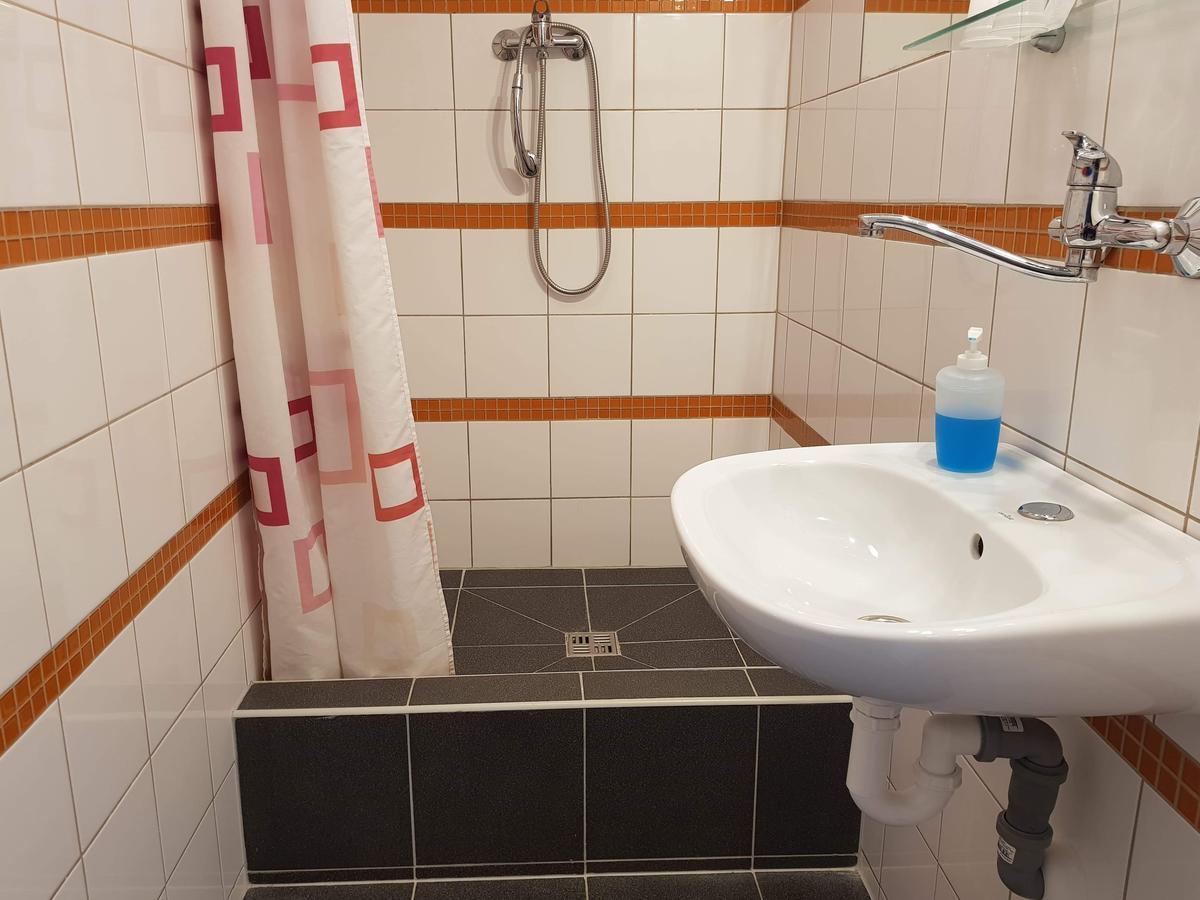 Penzion Mar Hradec Králové エクステリア 写真