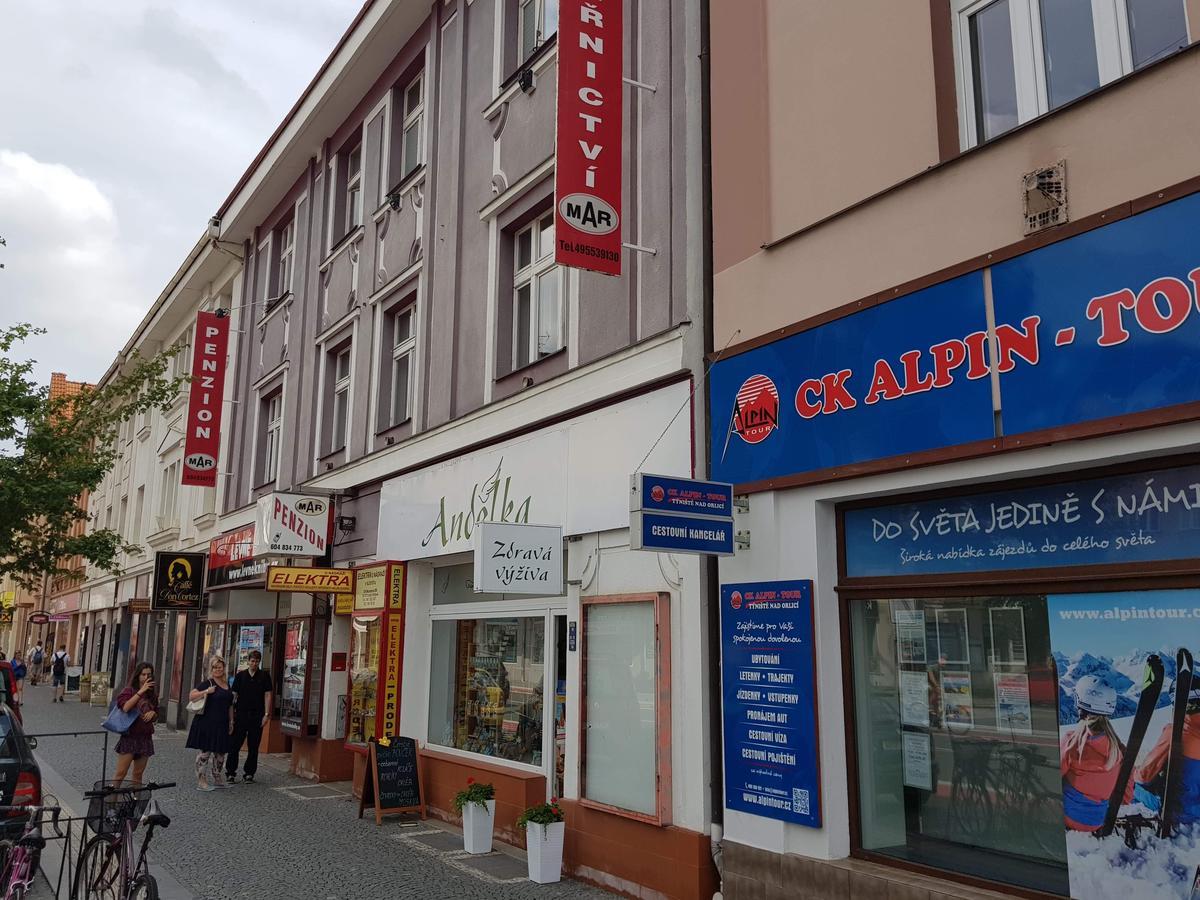 Penzion Mar Hradec Králové エクステリア 写真