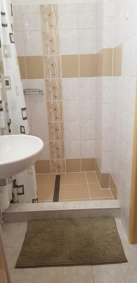 Penzion Mar Hradec Králové エクステリア 写真