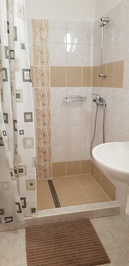 Penzion Mar Hradec Králové エクステリア 写真