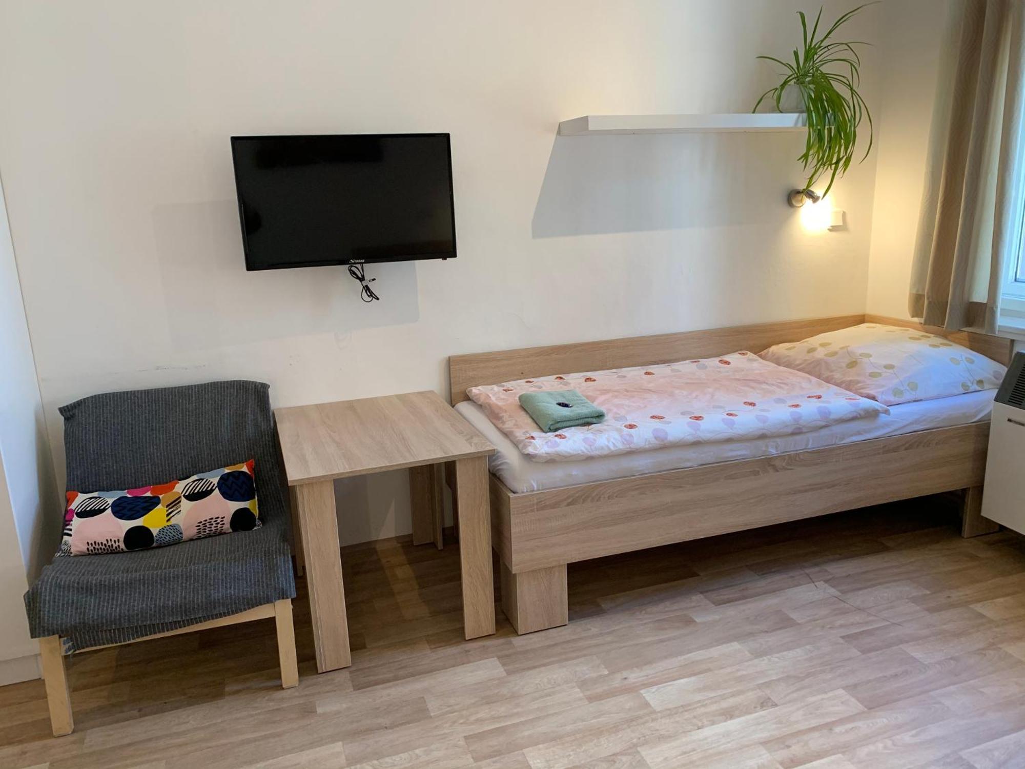 Penzion Mar Hradec Králové エクステリア 写真
